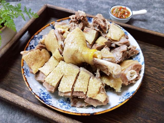 秋季盐水鸭 正适合怕贴秋膘的人哦!_英亚官方网站(图2)
秋季盐水鸭 正适合怕贴秋膘的人哦!_英亚官方网站(图2)