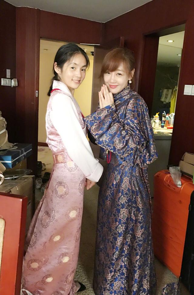 泡椒凤爪的做法_泡椒凤爪怎么做_建业五金的菜谱_英亚官网(图1) 英亚官网首页