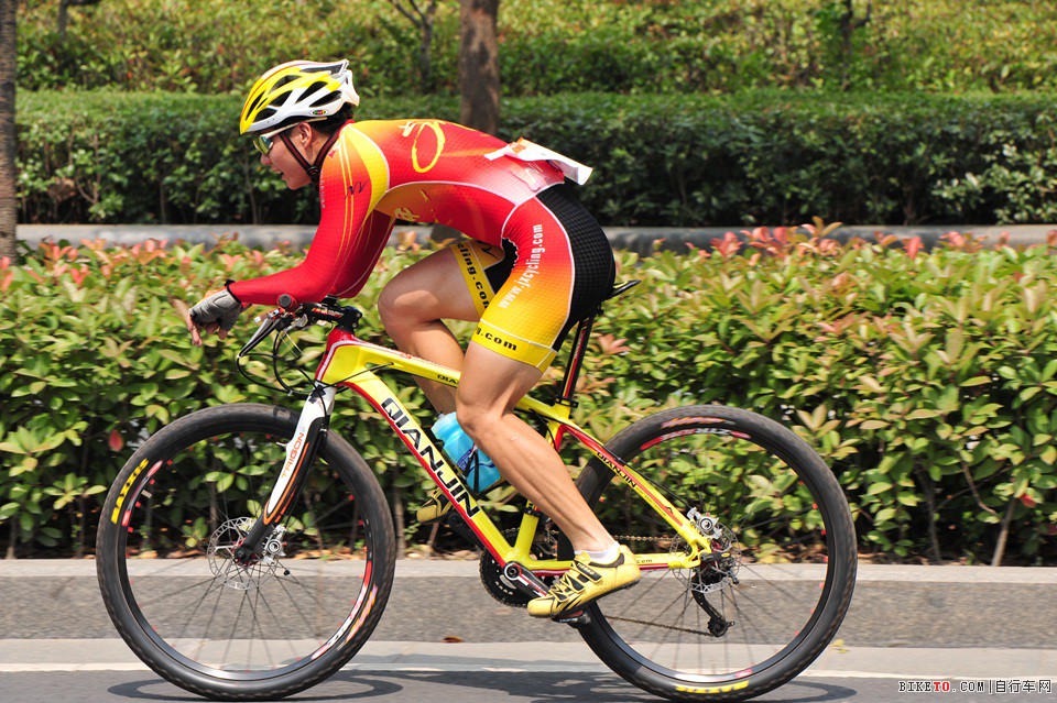 ‘英亚官网’泡椒鸡爪的做法_泡椒鸡爪怎么做_线线3896的菜谱(图3) 英亚官网首页